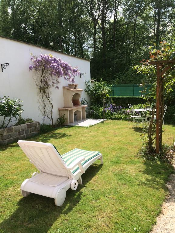 La Mansarde Bed & Breakfast Neuville-sous-Montreuil Bagian luar foto